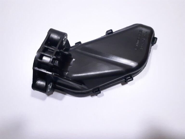 Mazda 3 6 CX-5 2.2 Diesel SkyActiv Oil Pump Suction Pipe SH01-14-240