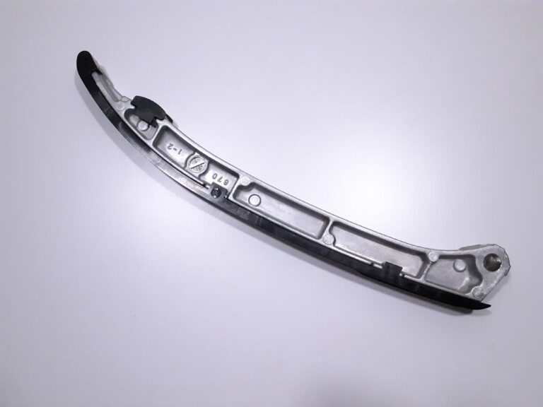 Mazda 3 6 CX-5 2.2 Diesel SkyActiv Timing Chain Guide SH03-12-670A