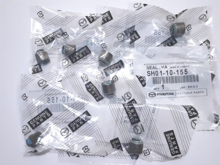Mazda 3 6 CX-5 2.2 Diesel SkyActiv Intake Valve Seals 8 pcs SH01-10-155