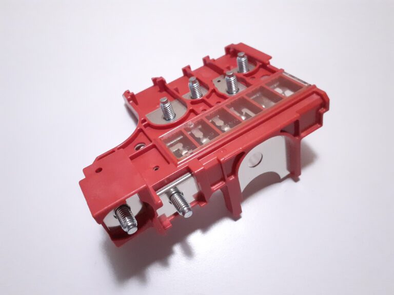 Mazda 6 CX-5 2.2 Diesel SkyActiv Battery Fuse Block GMM1-67-S99
